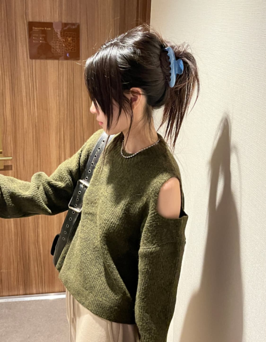 김아홉 from shoulder slit knit 프롬 숄더 슬릿 니트 상품이미지1