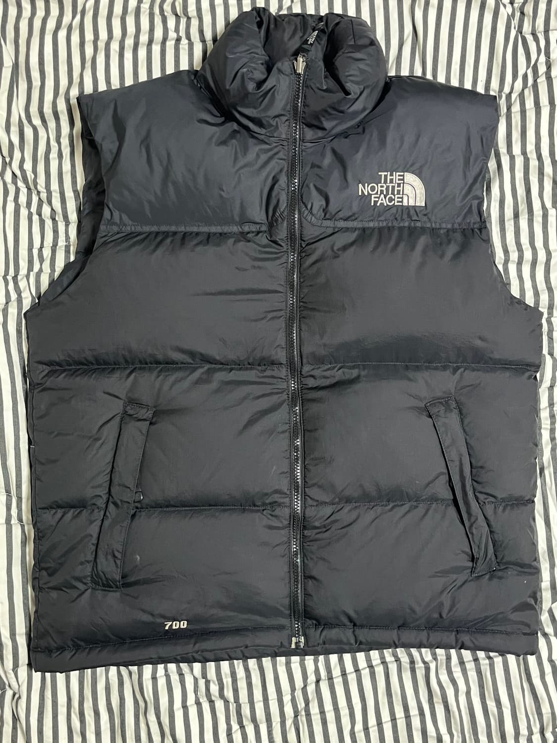 노스페이스 700 중앙로고 패딩 조끼 블랙 M 상품이미지1