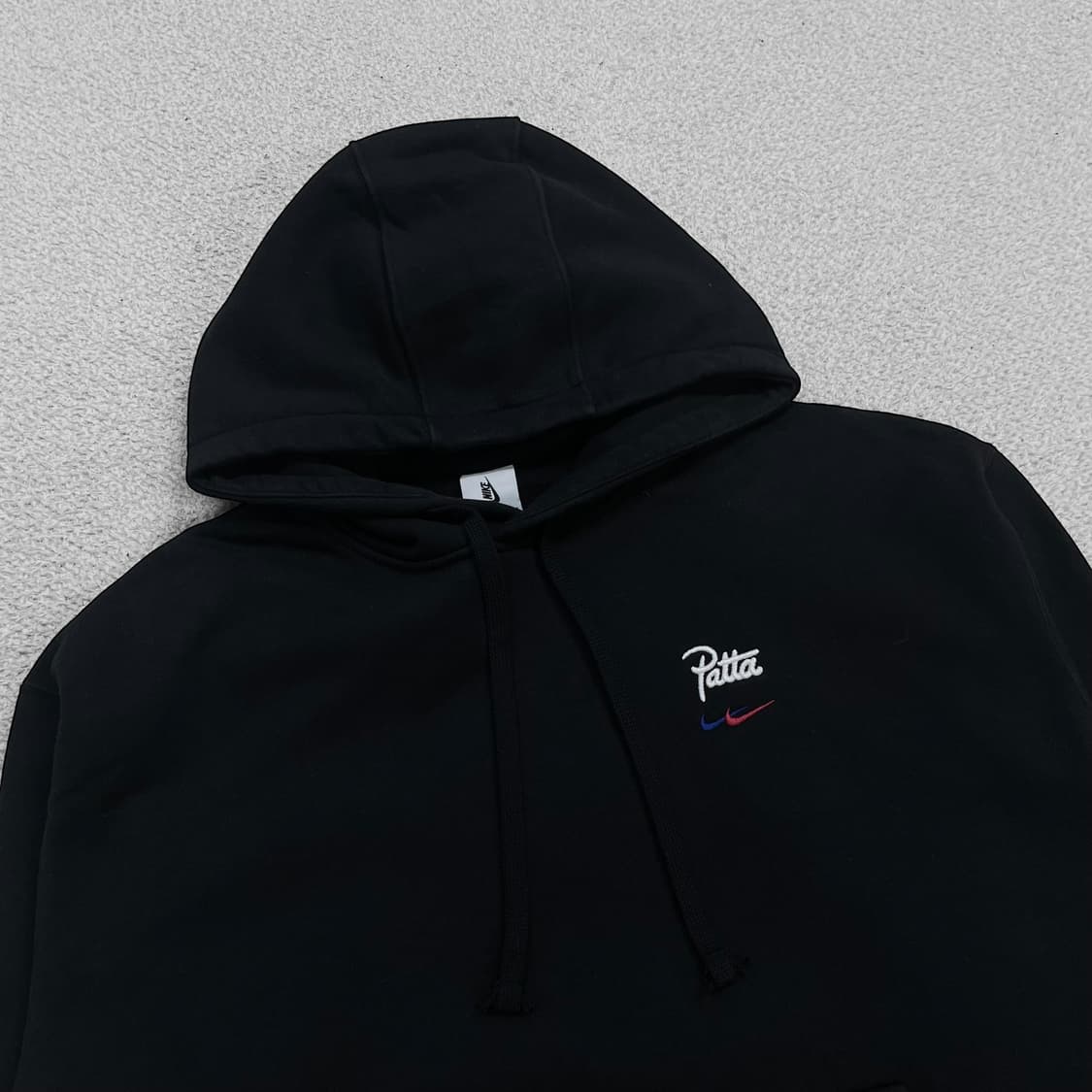 나이키 x 파타 x 바르셀로나 쿨레르스 델 몬 후드티 블랙 상품이미지4