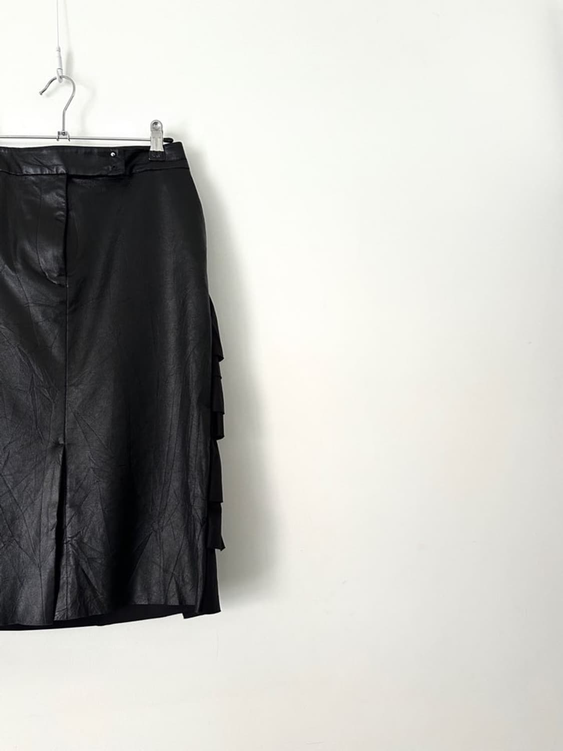 Facade leather & flare skirt / black 상품이미지7