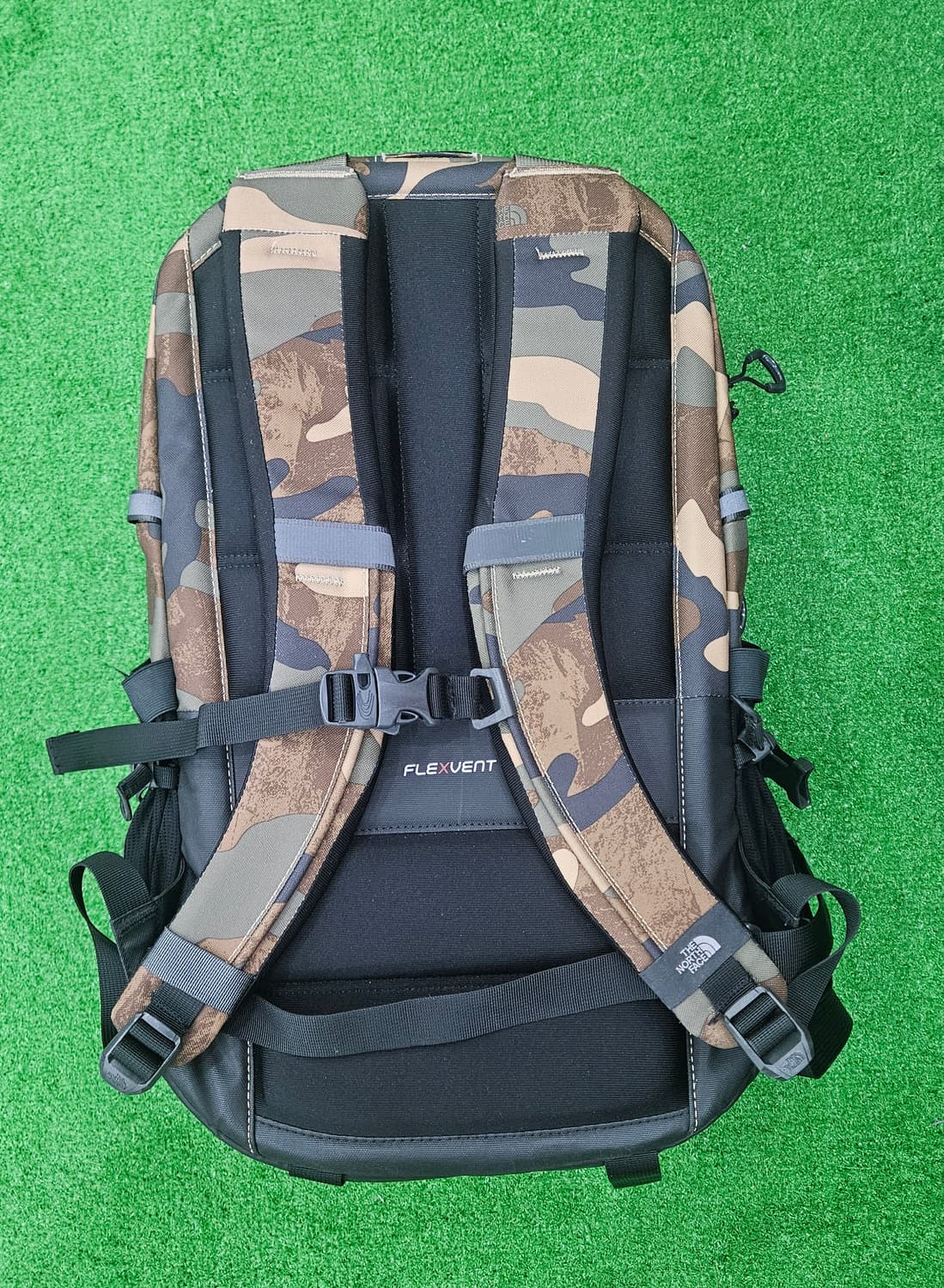 노스페이스 보레알리스 28L 카모 백팩 상품이미지2