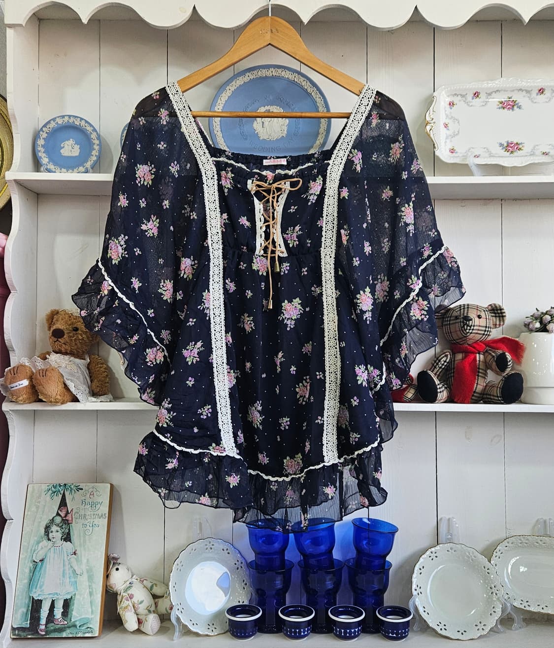 플라워 쉬폰 케이프형 블라우스 상품이미지1