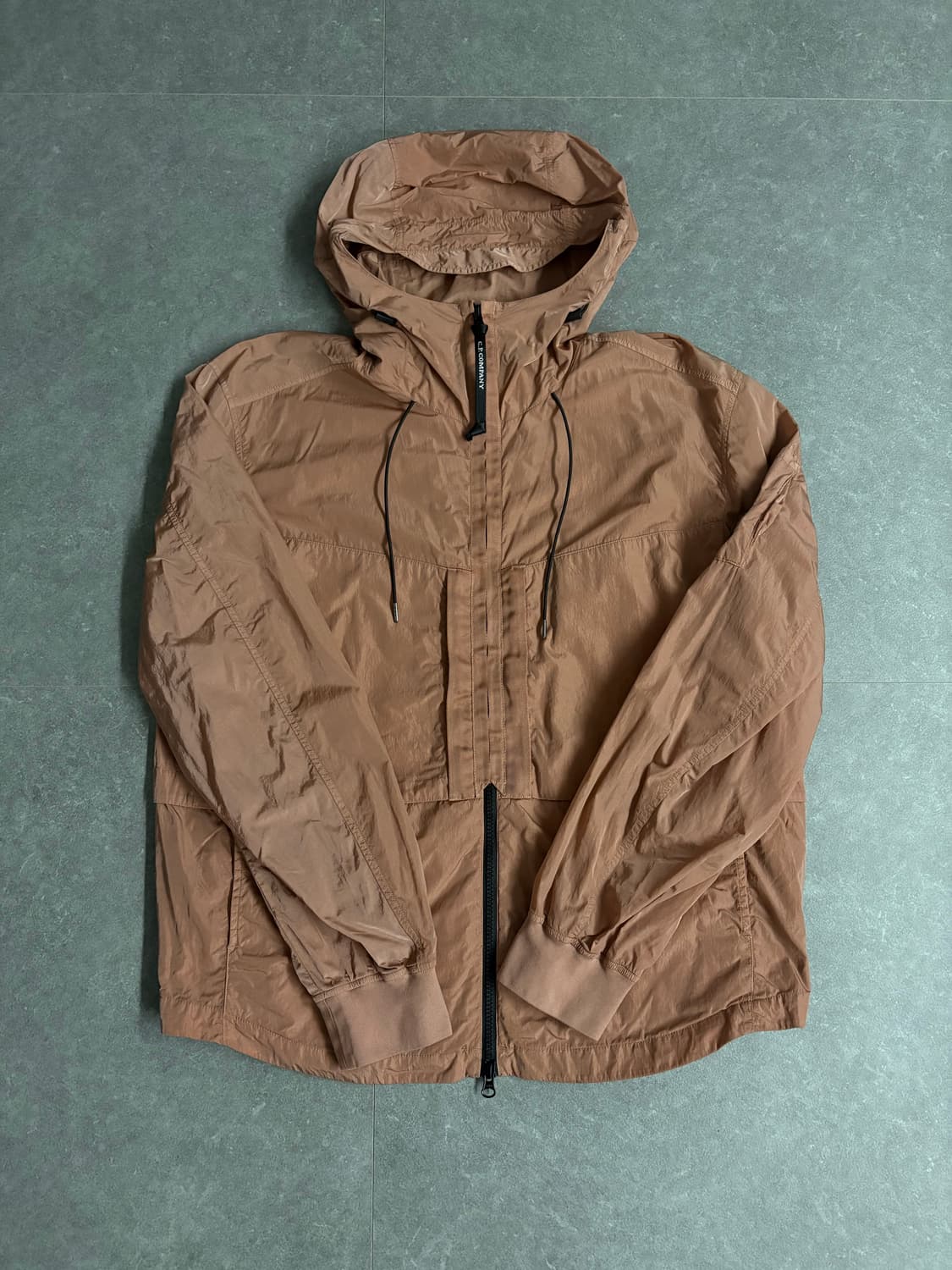 CP컴퍼니 바람막이 L 상품이미지1