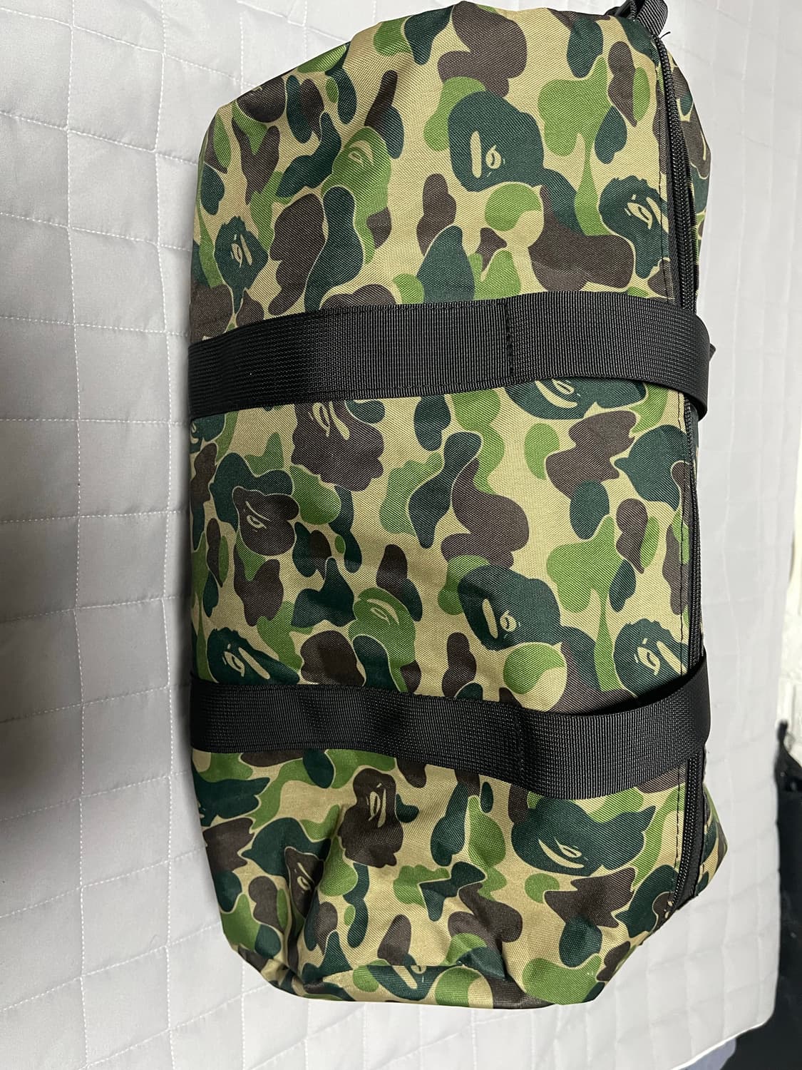 베이프 잡지부록 더플백 카모패턴 S급 상품이미지2