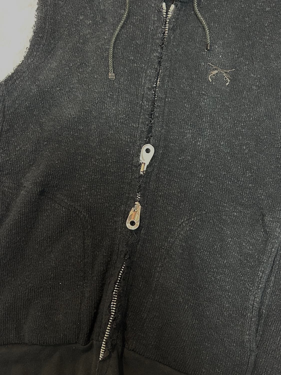 Roar textured hood zip-up vest 상품이미지4