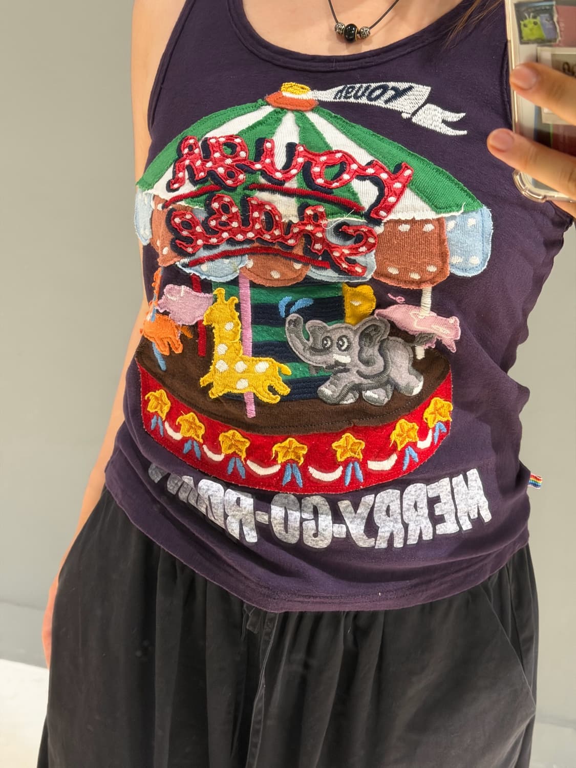 Rough animal embroidered sleeveless 상품이미지4