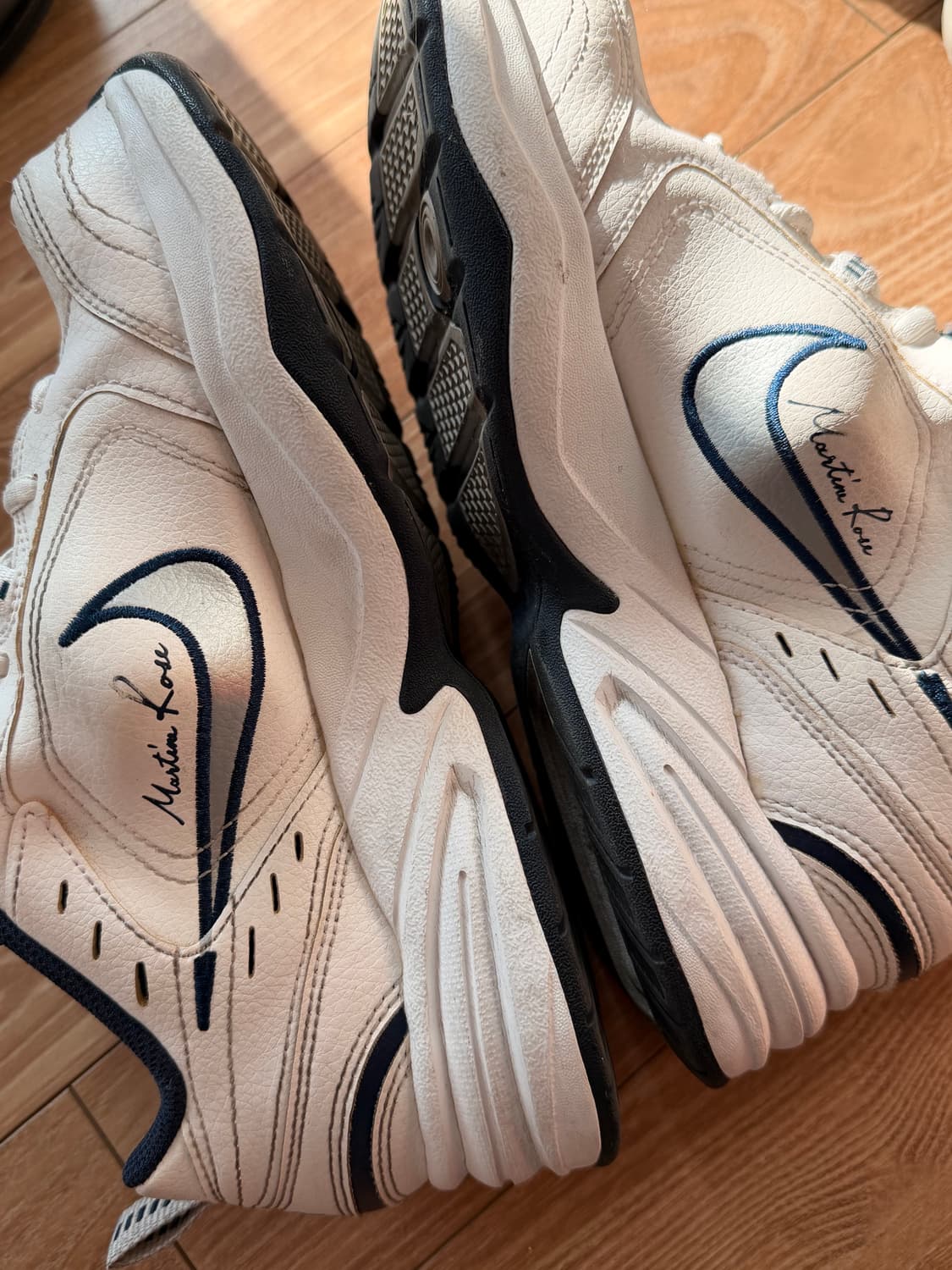 마틴 로즈 나이키 에어 모나크 상품이미지2