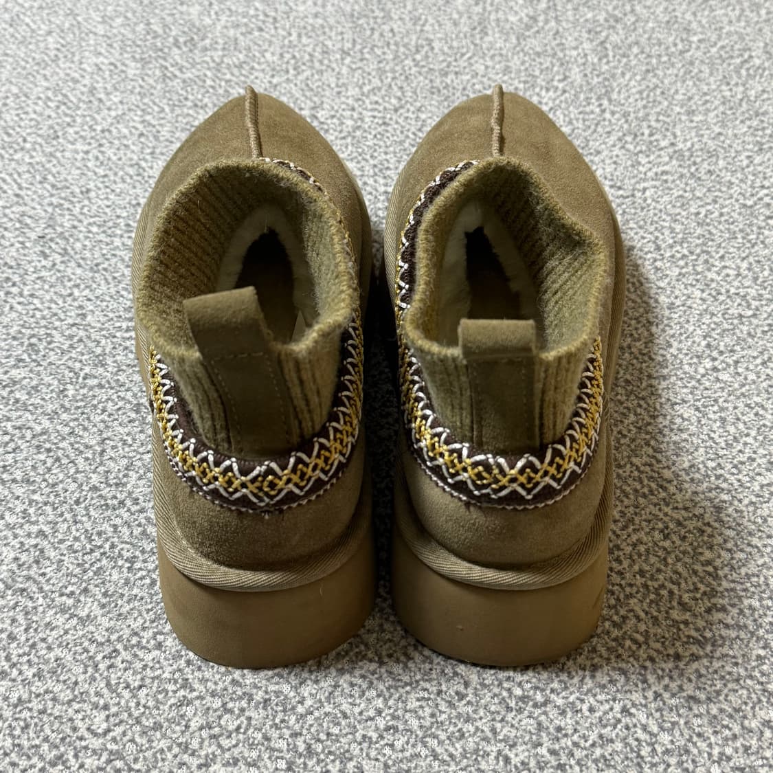 UGG 어그 부츠 카키 240-245 상품이미지7