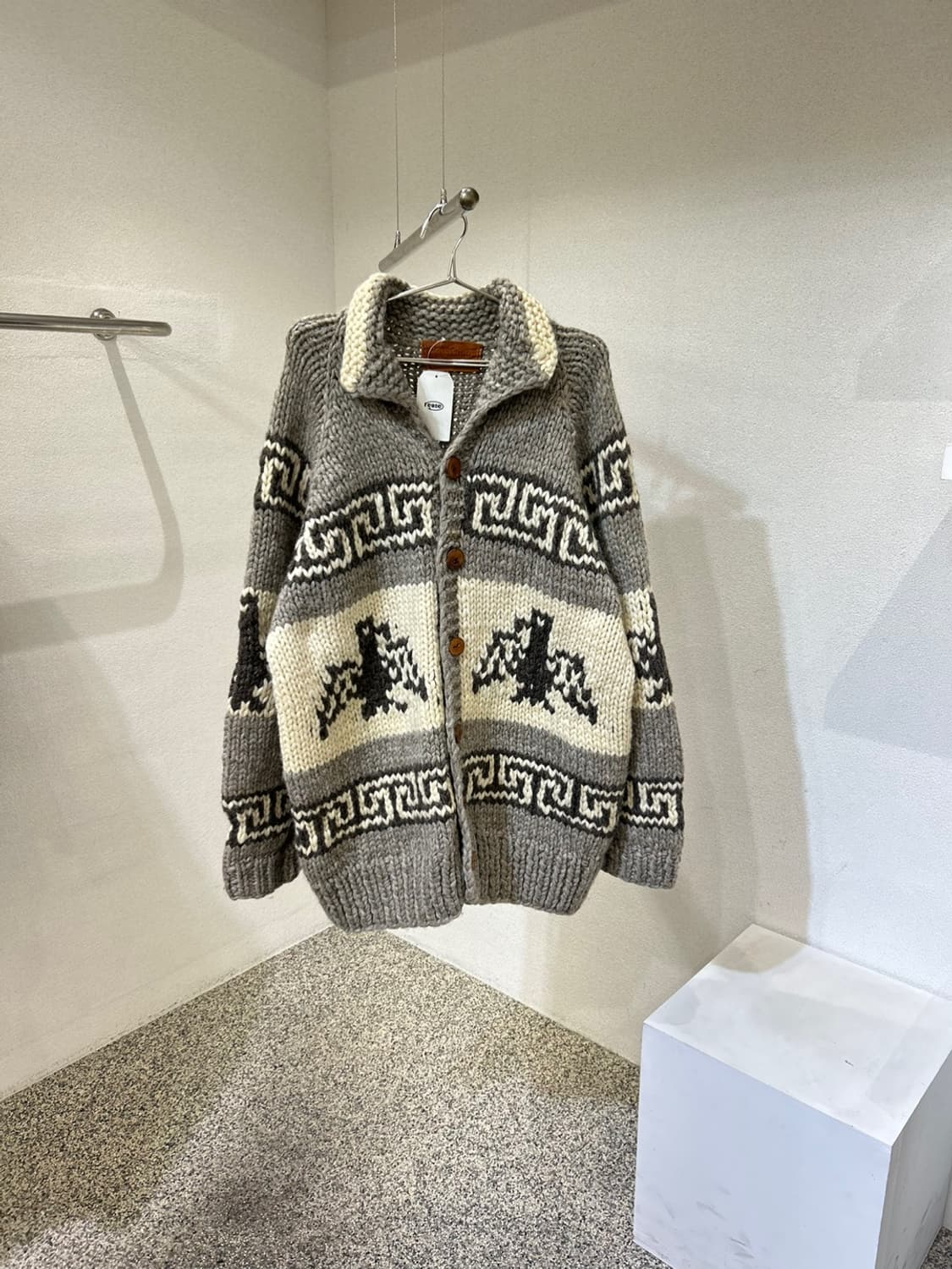 코위찬 썬더버드 니트가디건 상품이미지1