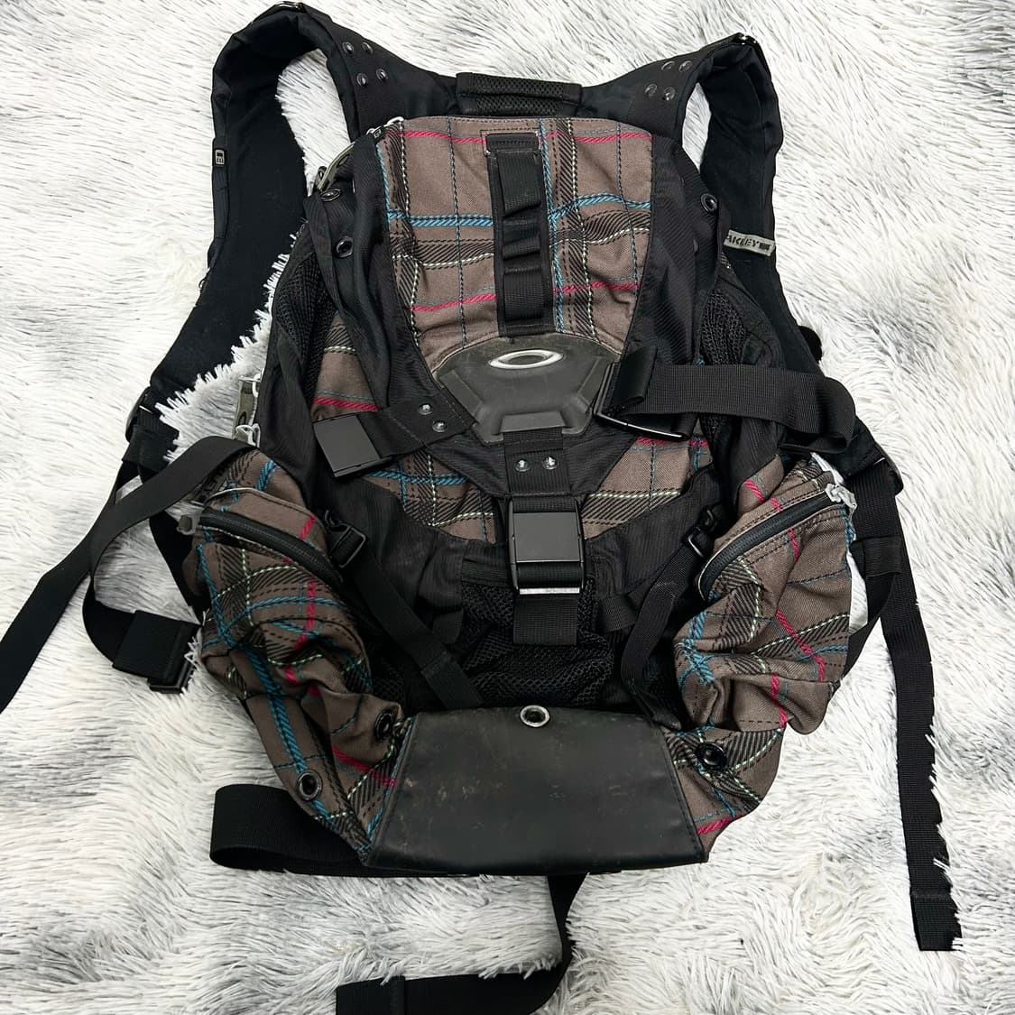 오클리 체크 아이콘 백팩 상품이미지4