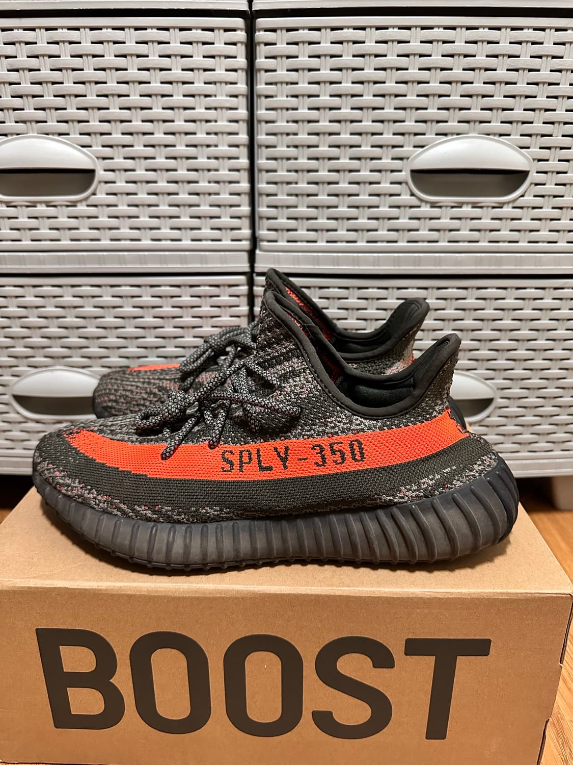 아디다스 이지 부스트 350 V2 카본벨루가 280 상품이미지1