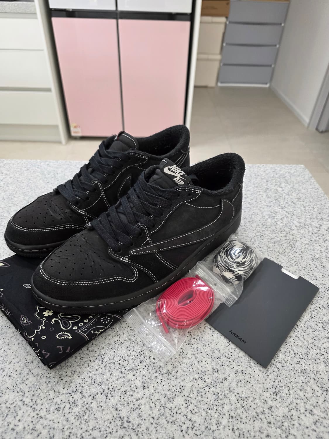 나이키 조던1 스캇 블랙 팬텀 285 상품이미지1