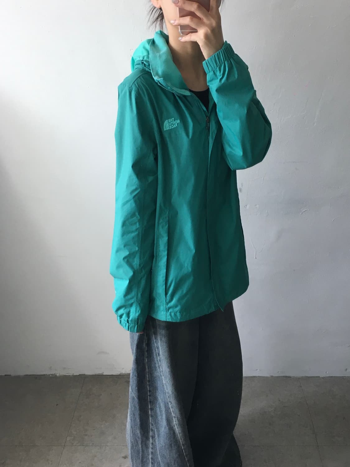 노스페이스 가슴로고 바람막이 상품이미지2