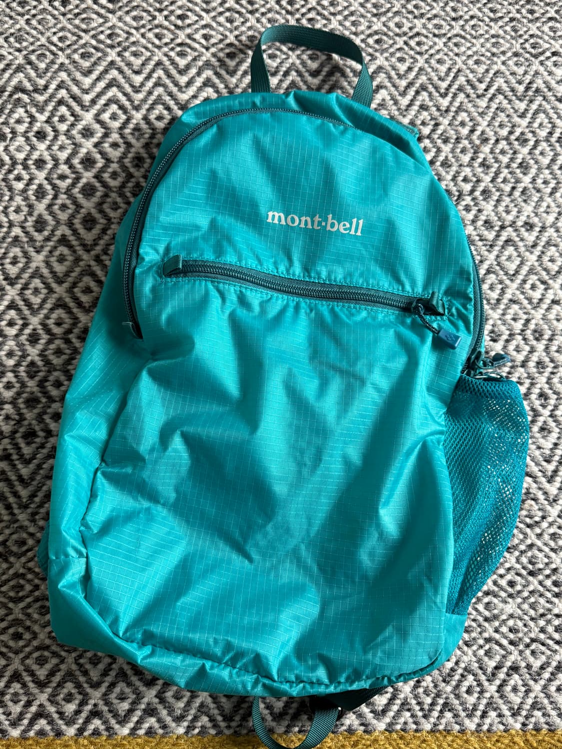 몽벨 포켓터블 라이트 팩 백팩 10L  상품이미지1