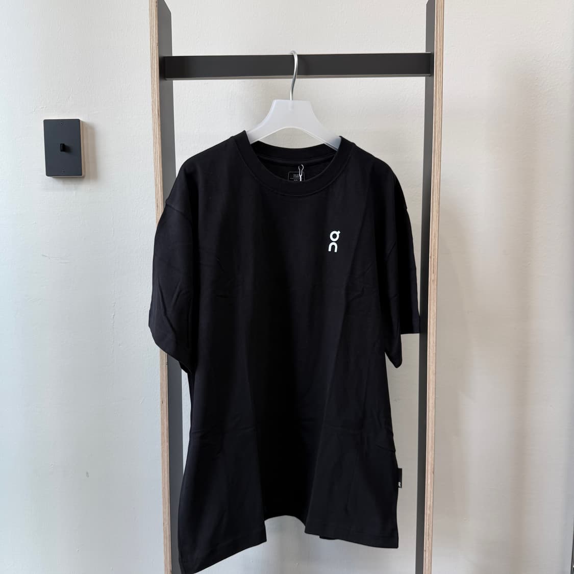 온러닝 로고 클럽 반팔 티셔츠 2컬러 상품이미지4