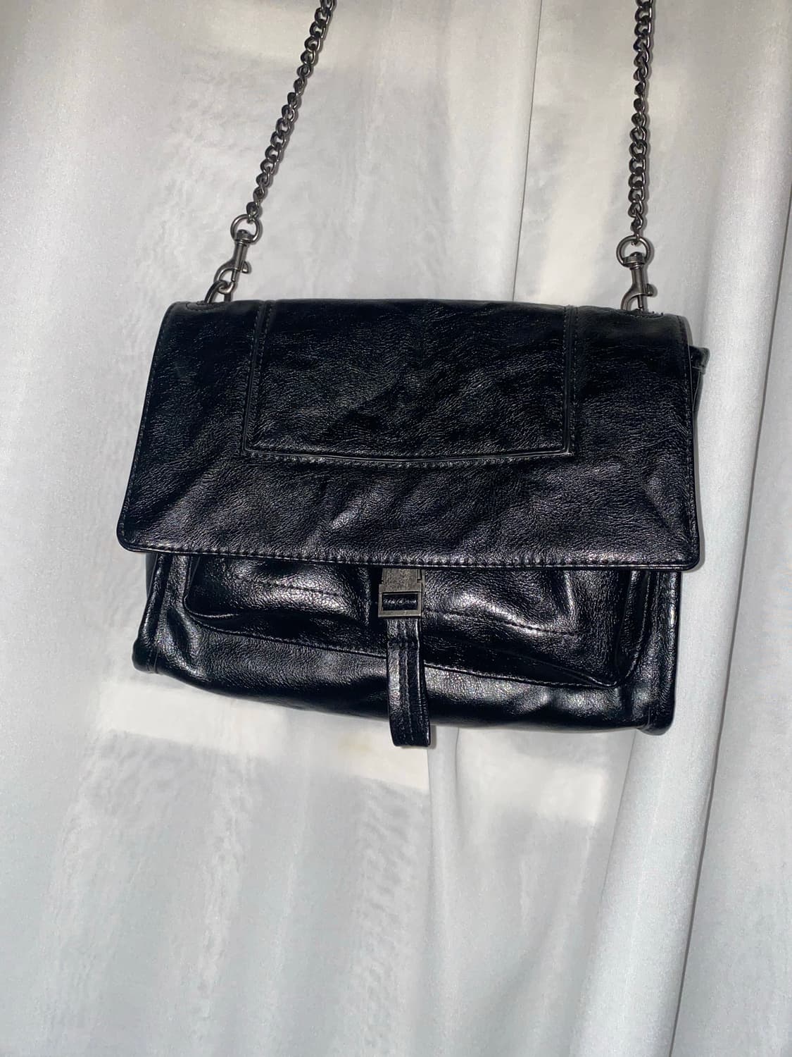 링클 이펙트 락 크로스백 숄더백 상품이미지1