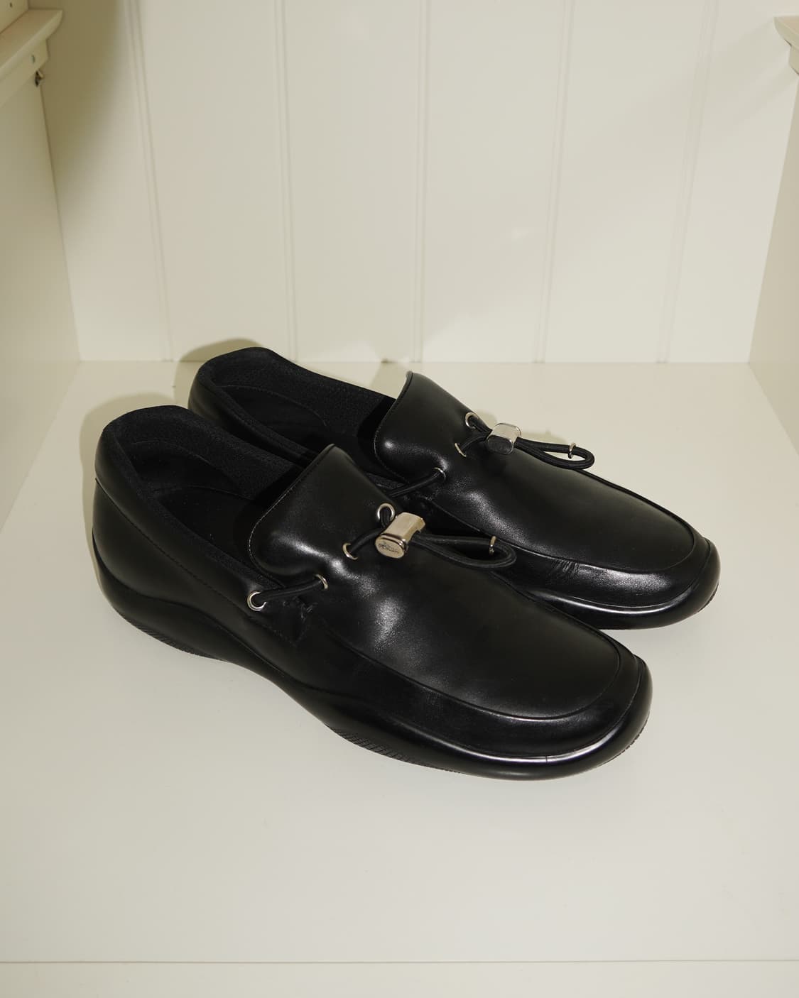 프라다 스트링 로퍼 상품이미지1