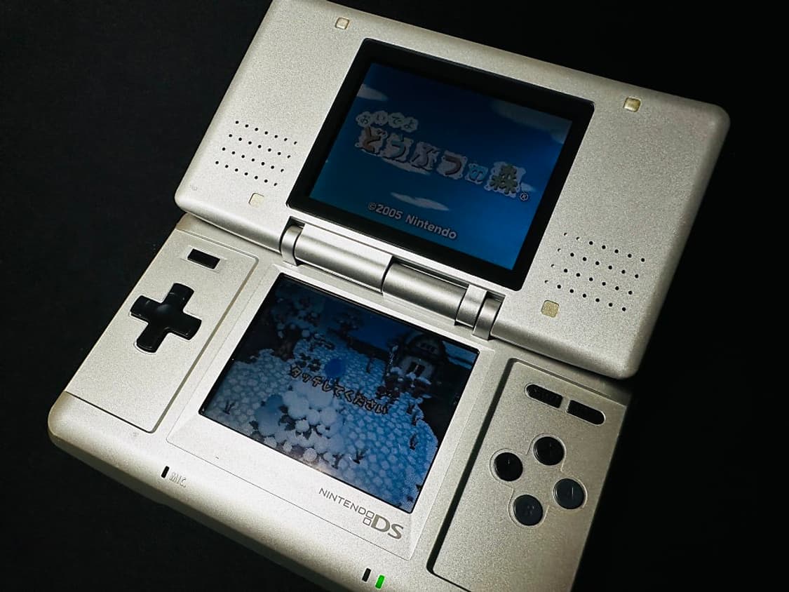닌텐도 구형 DS 메탈릭 실버 + 충전기, 서비스 곽칩 2개 판매 상품이미지9