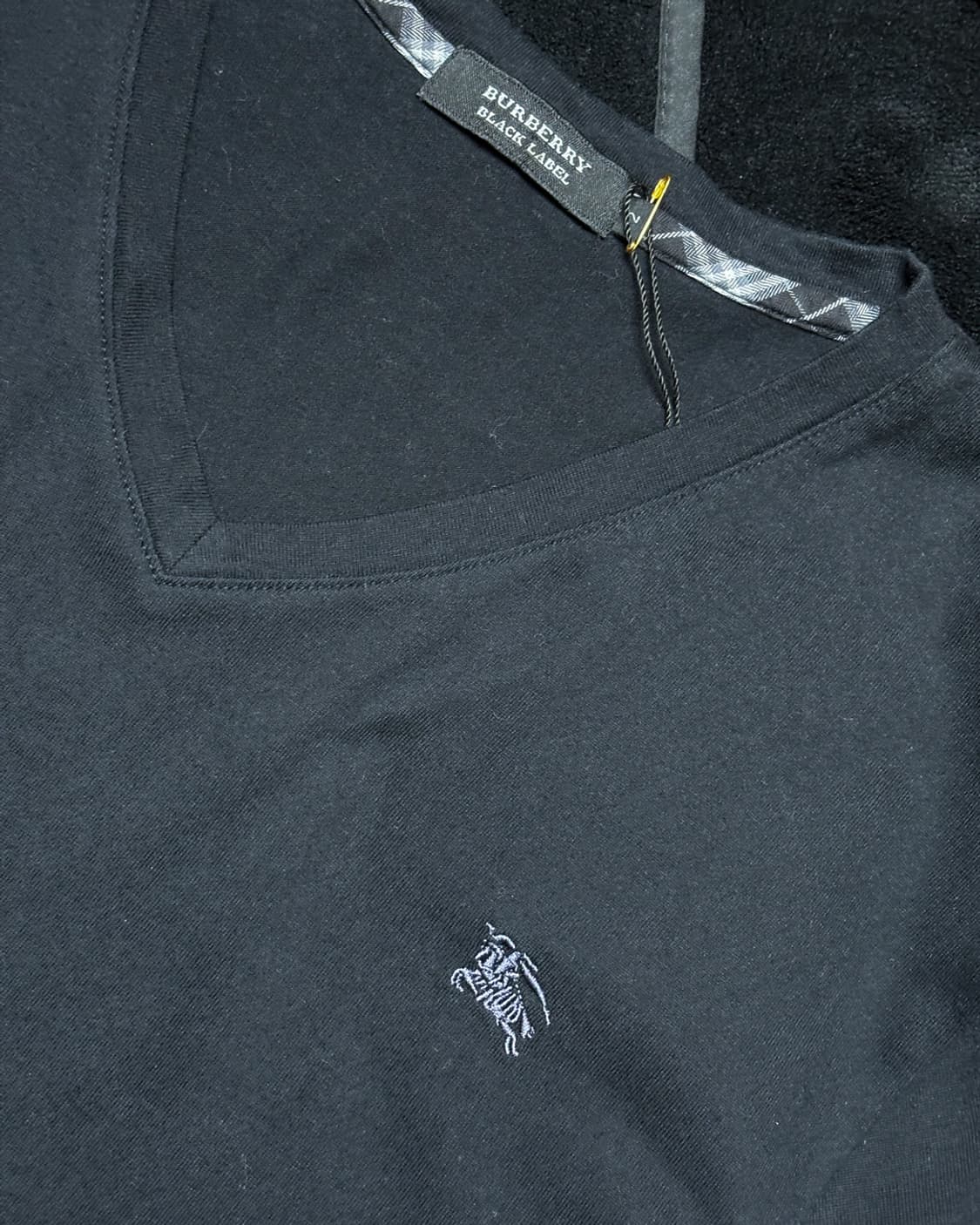 일본빈티지 Burberry Black Label 노바 체크 브이넥 티셔츠 상품이미지3