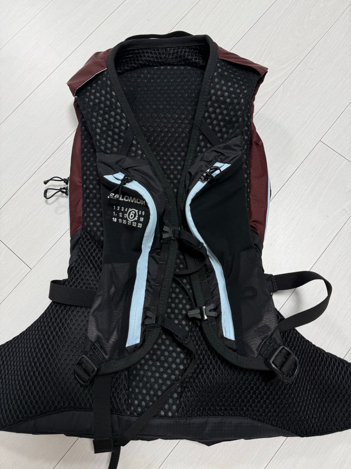 mm6 살로몬 백팩 상품이미지3