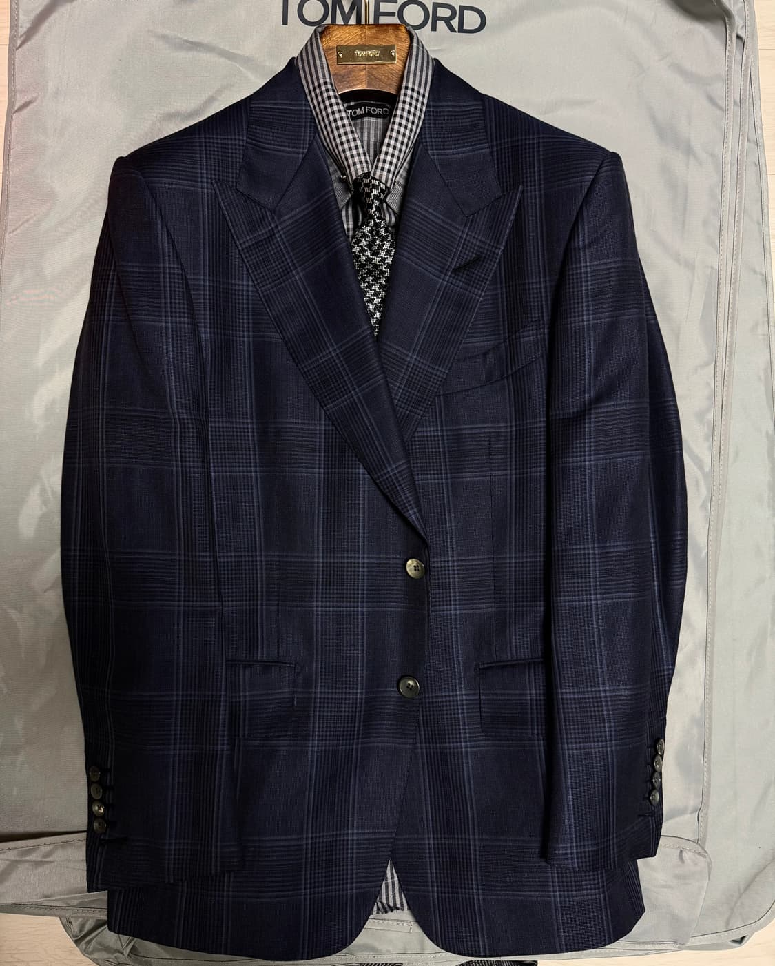 (명작,강추👍)톰포드 프린스웨일 체크 네이비 윈저 수트 상품이미지3