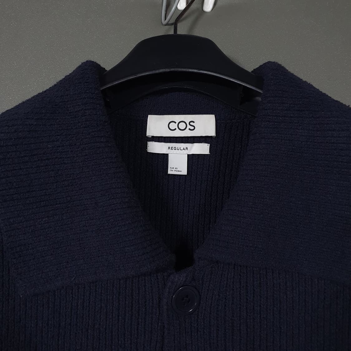 실측 L (100) COS 코스 부클레 니트 스웨터 가디건 네이비 이동휘 상품이미지6
