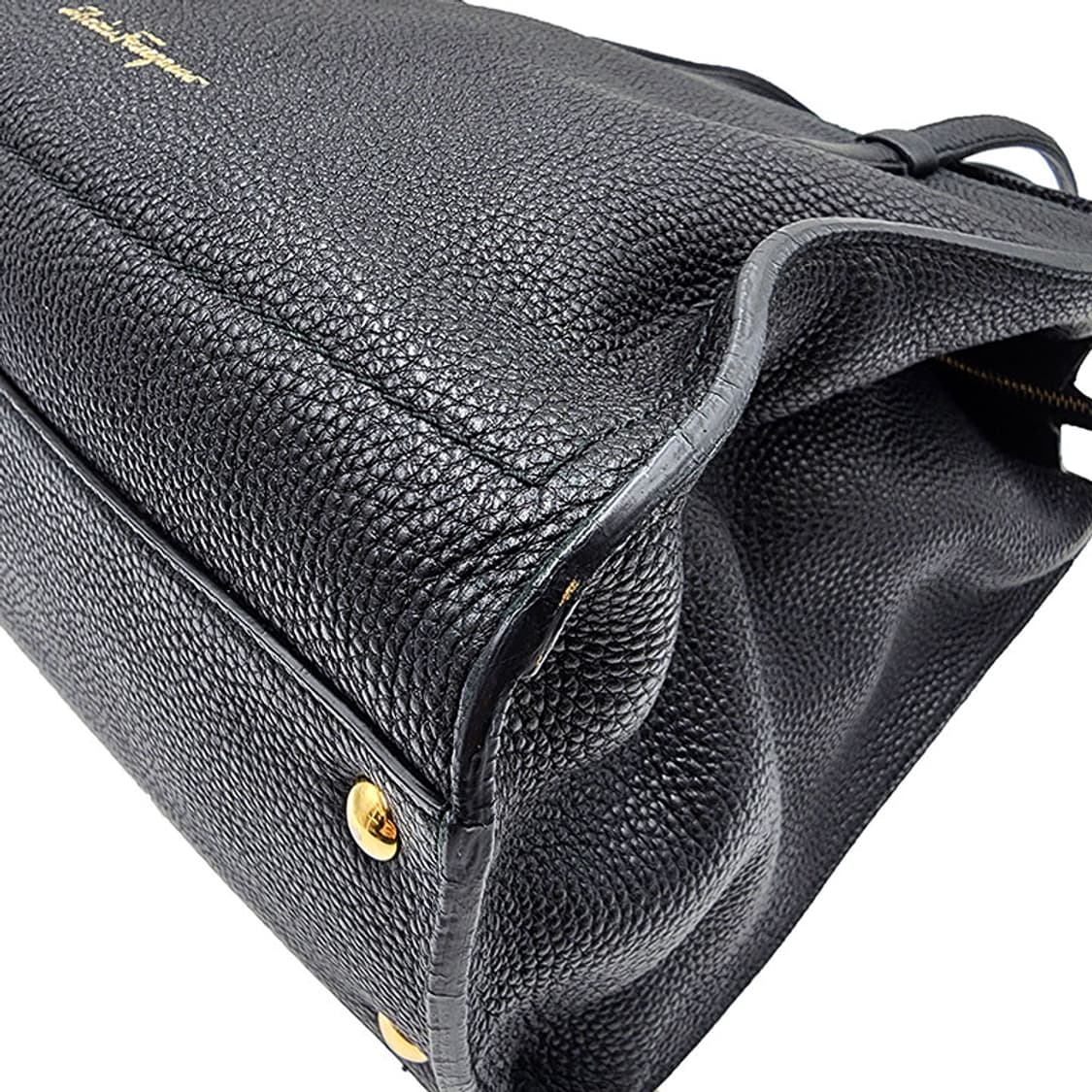 페라가모 블랙 에이미 미듐 토트 겸 숄더백 상품이미지4