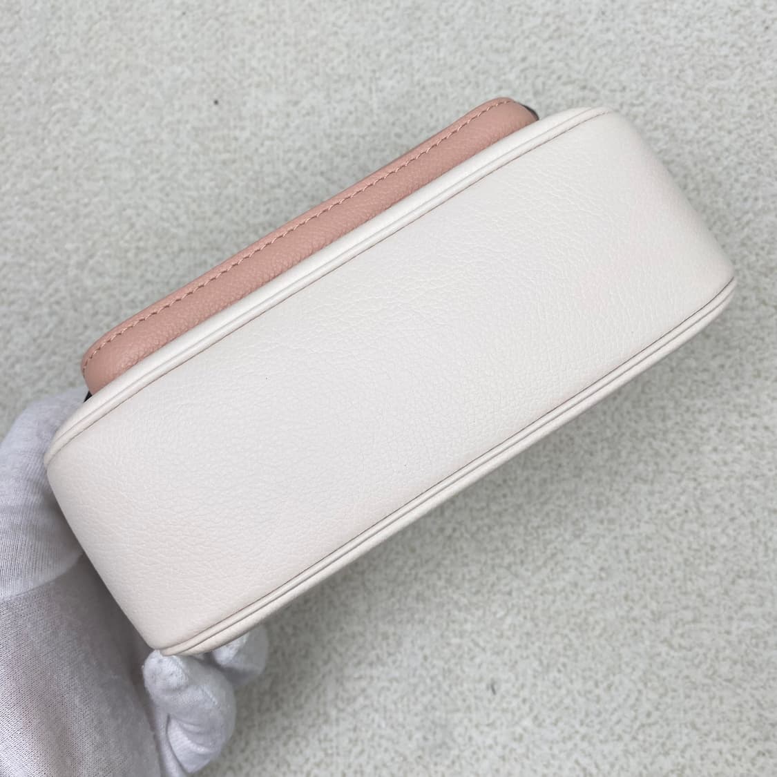 루이비통 크로스백 락미텐더  상품이미지4