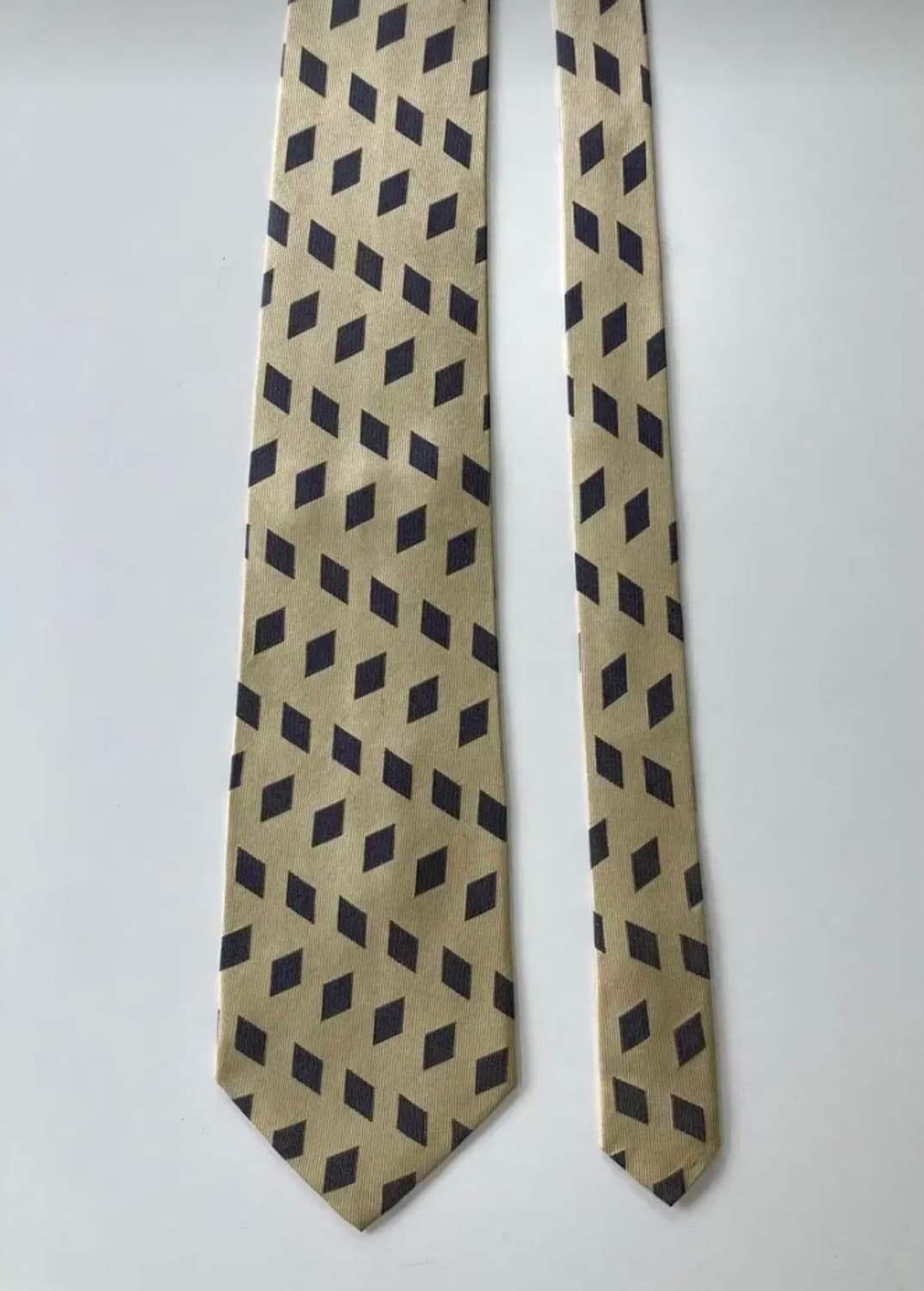 입생로랑 넥타이 상품이미지1