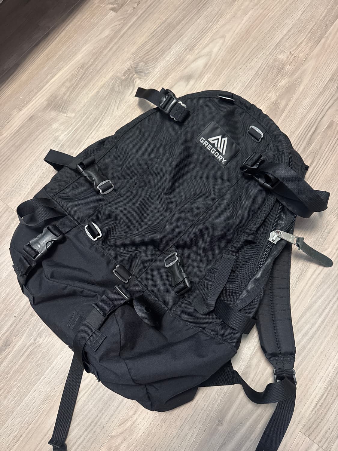 그레고리 데이앤하프 블랙 상품이미지1