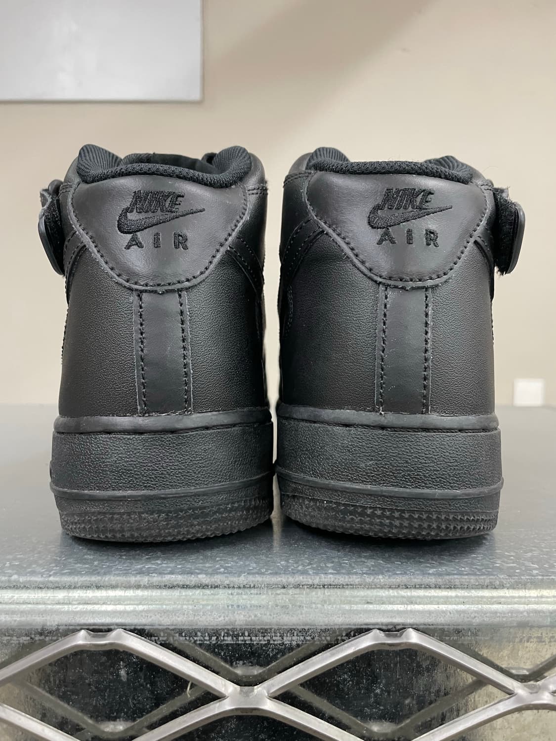 나이키 에어포스1 미드 블랙 285 (gr-4148) 상품이미지3