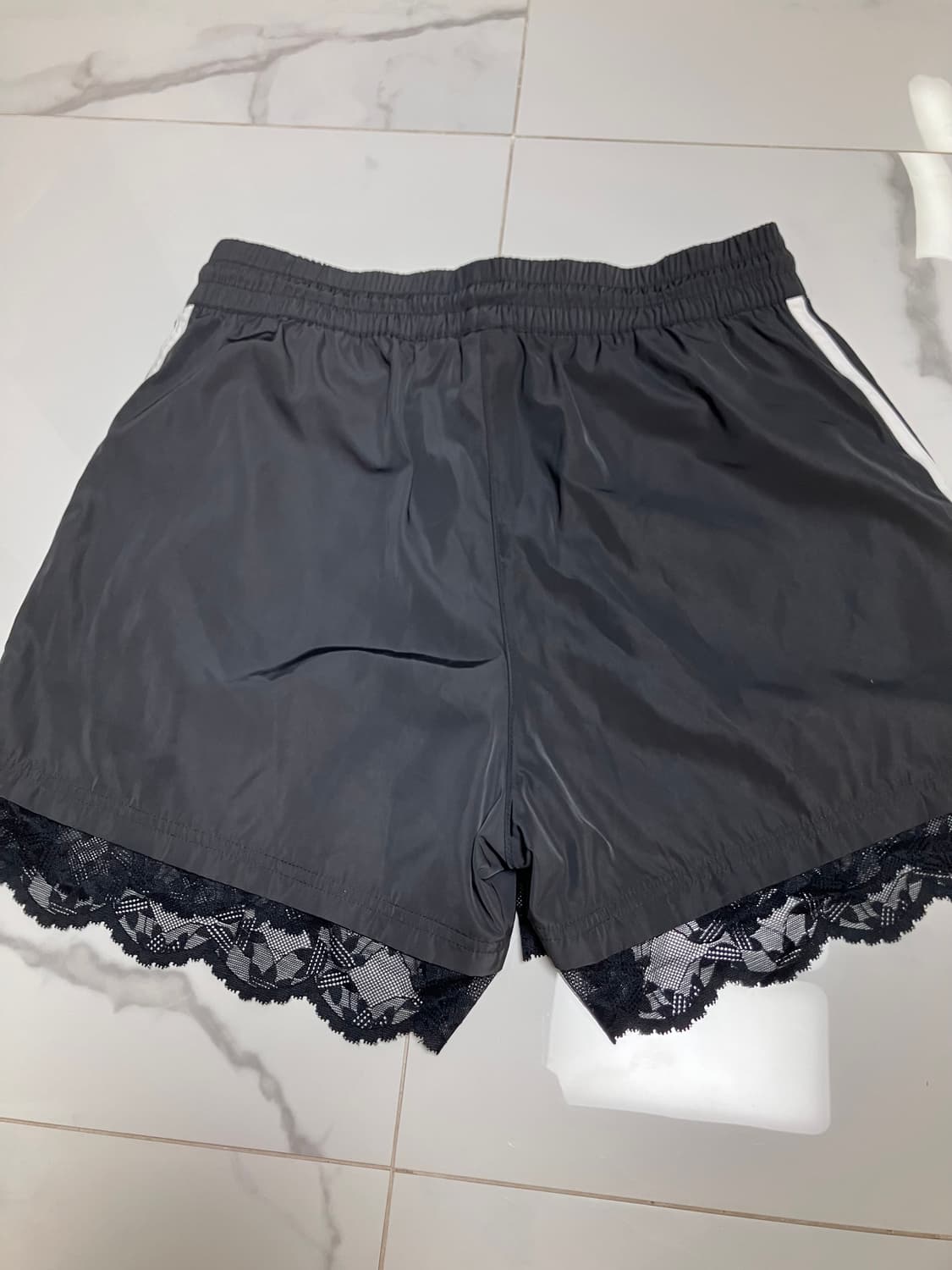 아디다스 레이스 쇼츠 스트라이프 블랙 반바지 미미 상품이미지2