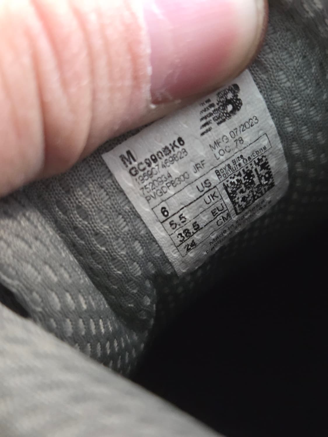 뉴발란스 900 v6 블랙 240 상품이미지5