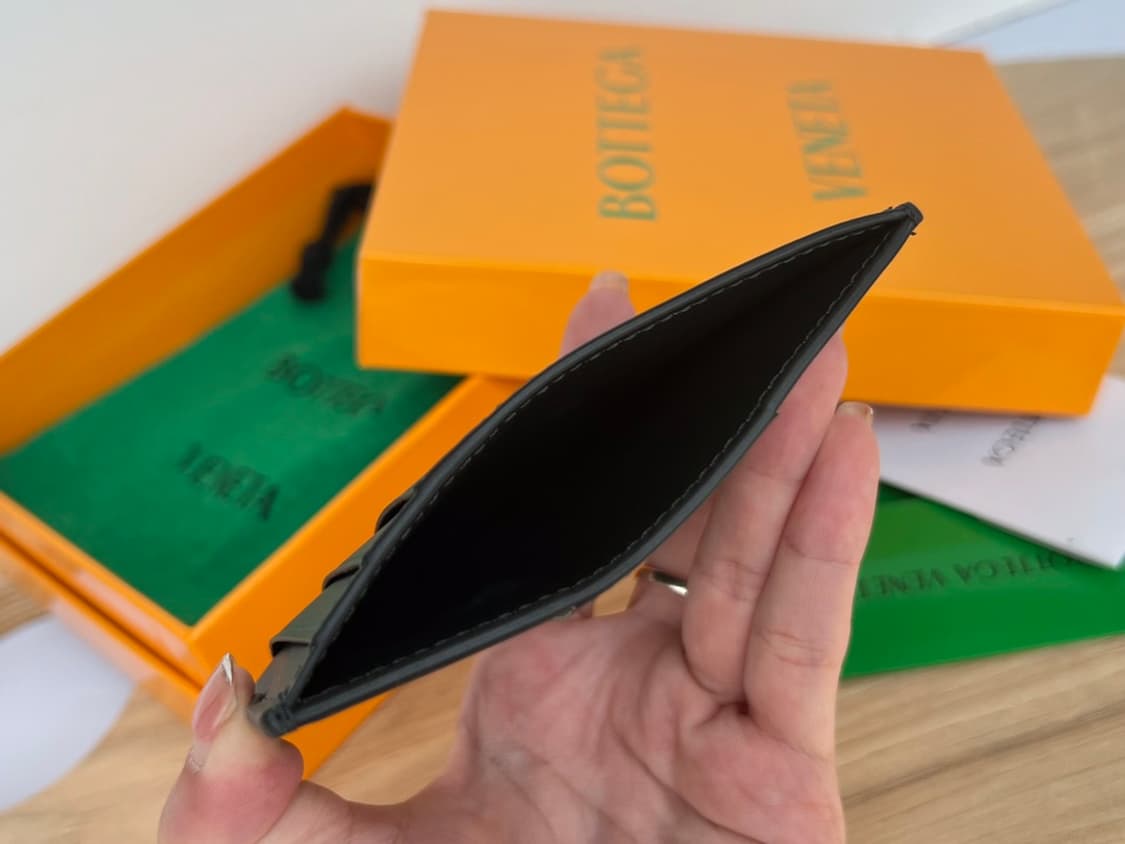 보테가 베네타 카드 케이스 카프스킨 블랙 상품이미지3