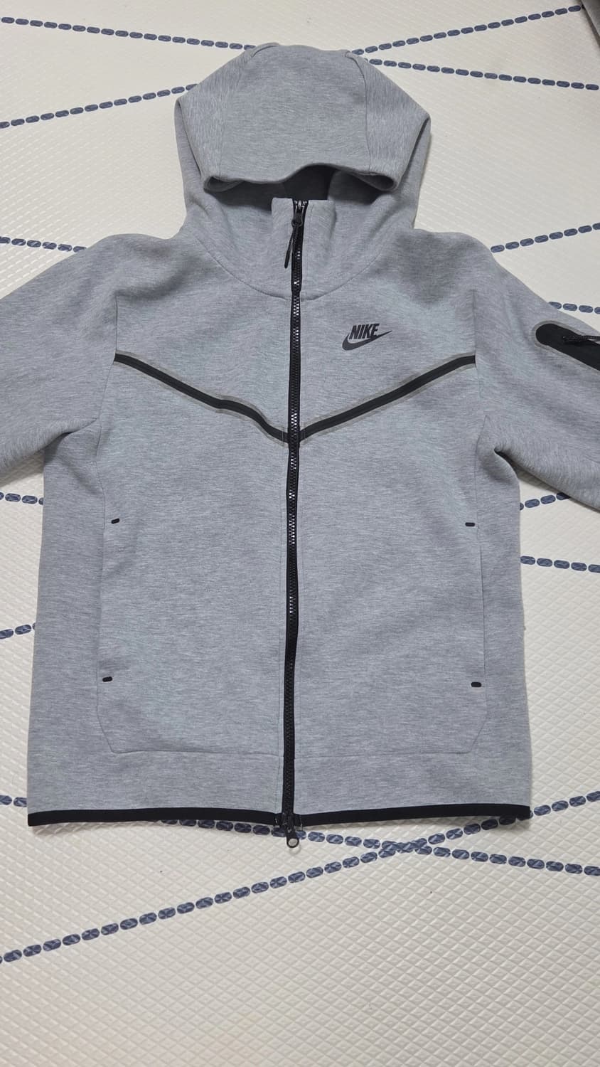 나이키 테크플리스 s 상품이미지1