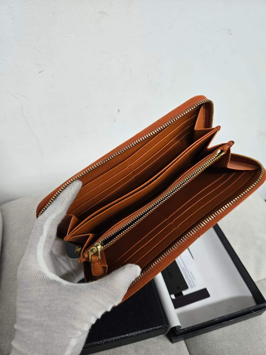 [보증서 정품] 프라다 사피아노 지퍼 장지갑 상품이미지2