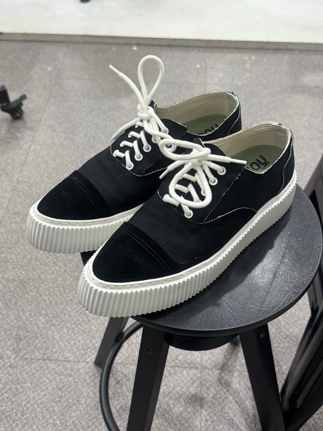 언더커버리즘 블랙 로우탑 스니커즈(260mm) 상품이미지1