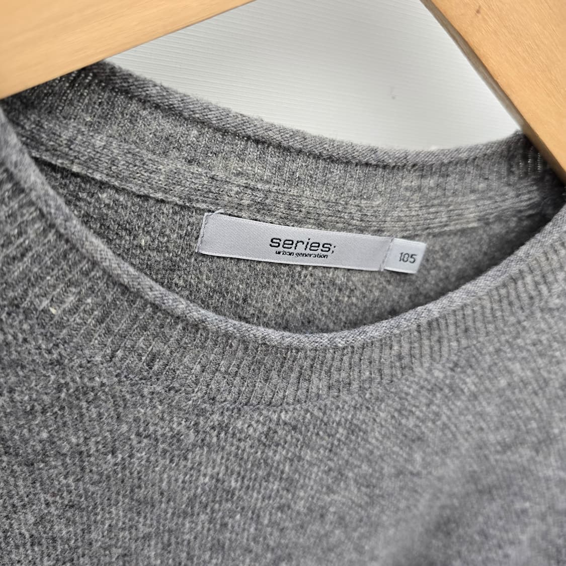 시리즈 니트 스웨터 상품이미지4