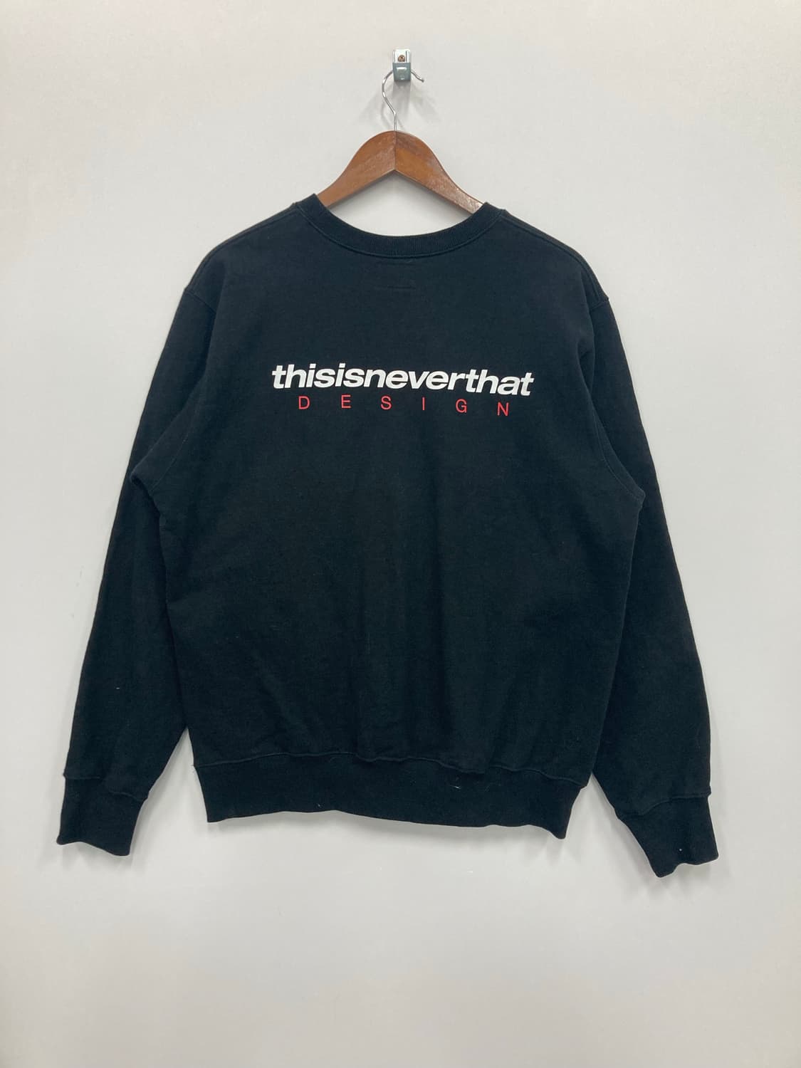 디네뎃 백프린팅 맨투맨 상품이미지2