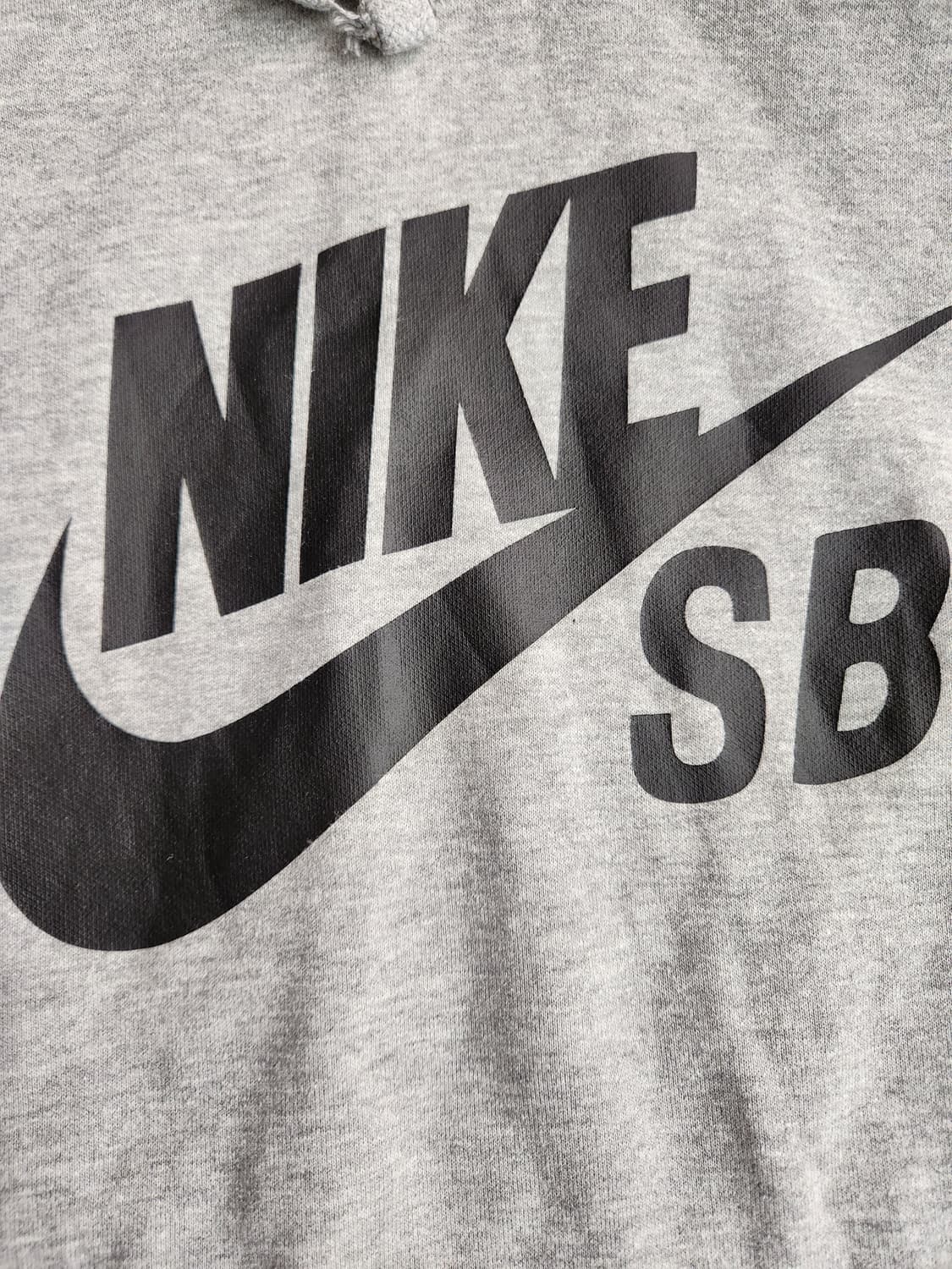 나이키 공용 SB 스우시 기모 후드티셔츠 그레이 사이즈L

로고까짐 없어 상품이미지3
