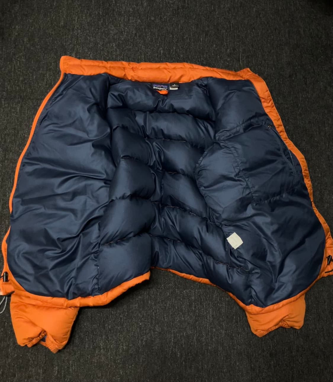 파타고니아 패커블 구스다운 패딩 오렌지 상품이미지9