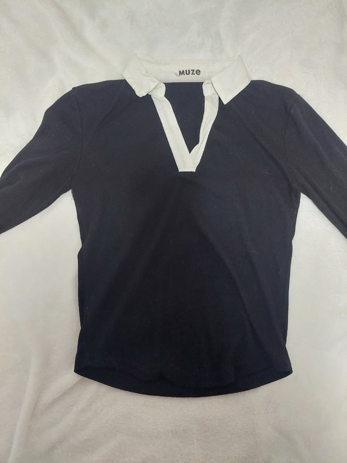 블랙 브이넥 셔츠카라 롱슬리브 상품이미지1