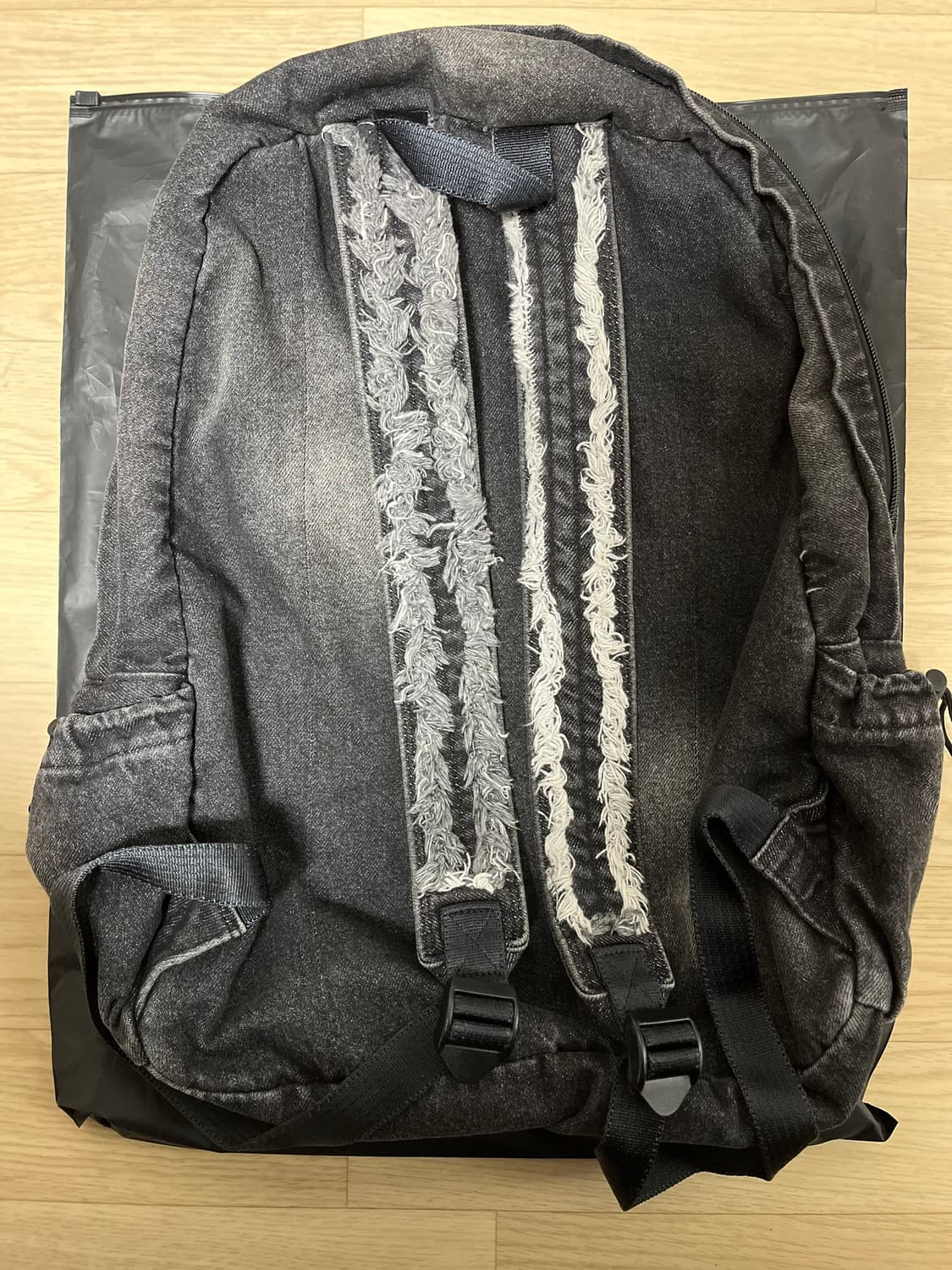 Washed Denim Turtle Backpack 상품이미지3