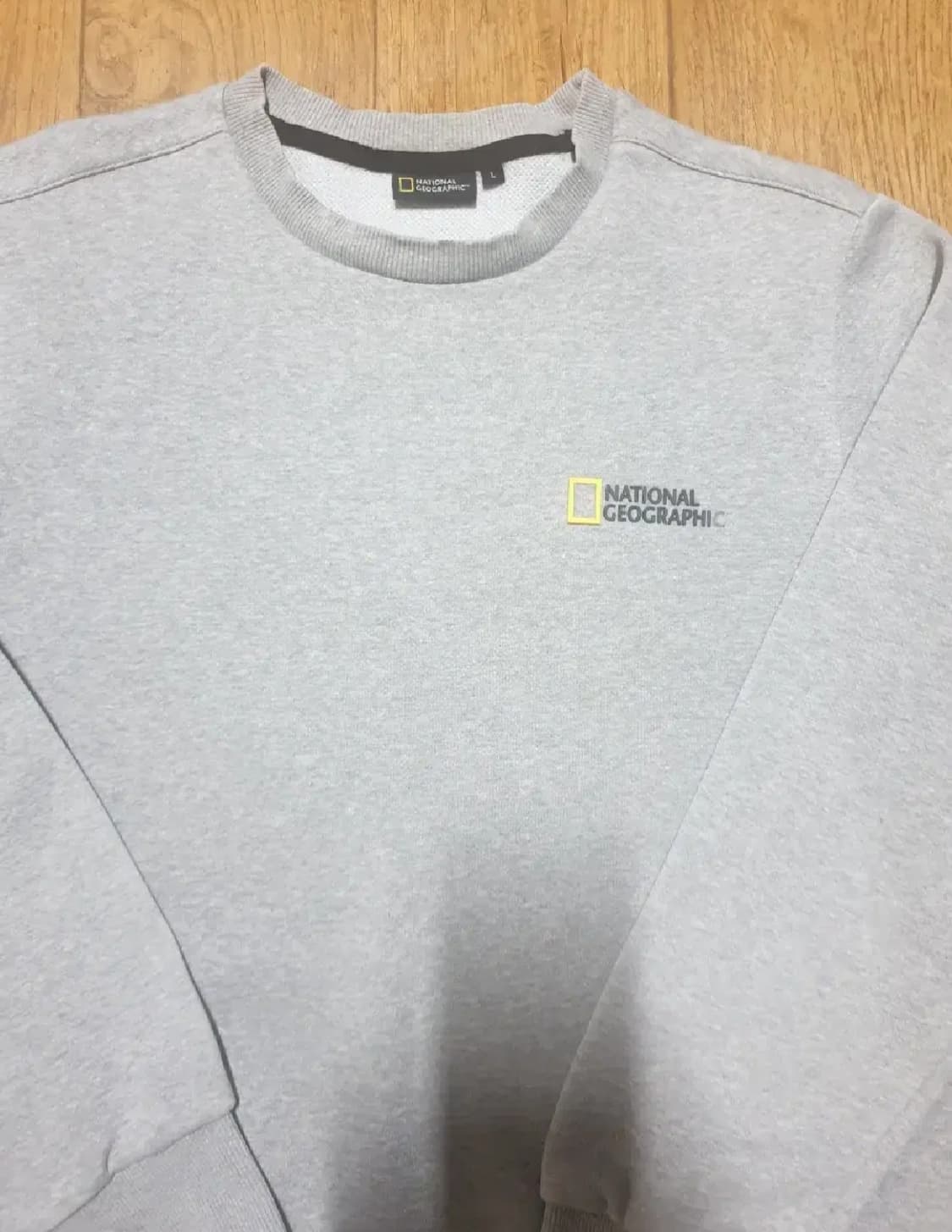 내셔널지오그래픽 긴팔티 100 사이즈입니다 상품이미지4