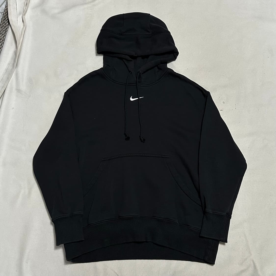 XL 나이키 블랙 스몰로고 후드티 상품이미지2