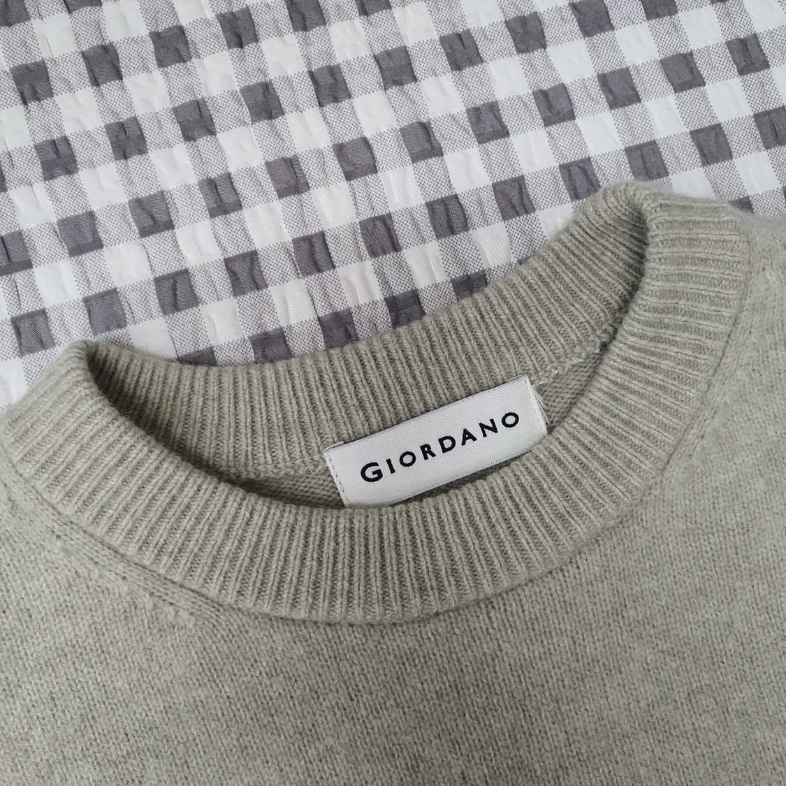 지오다노 울100 니트 스웨터 남자95 상품이미지2
