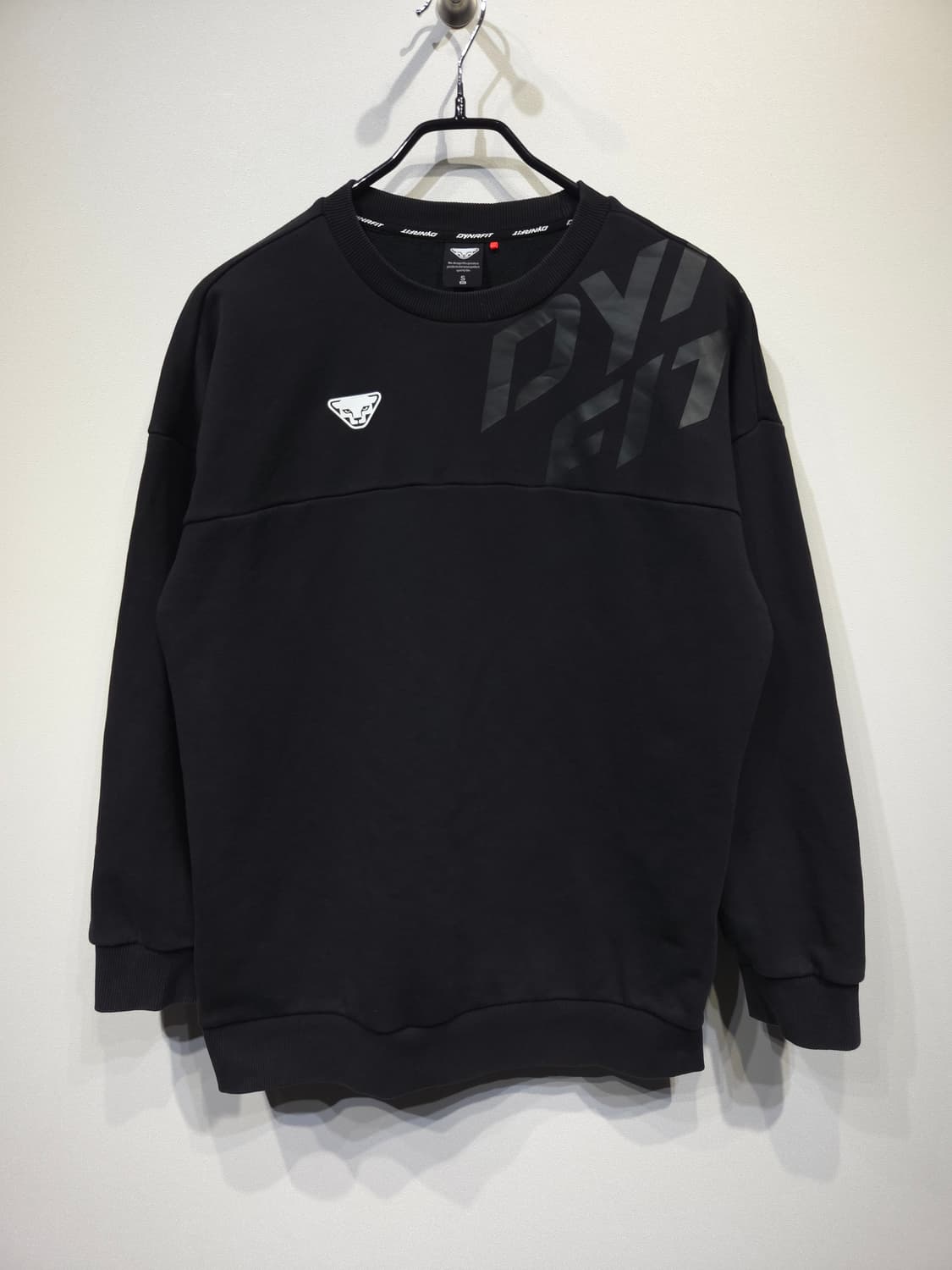 다이나핏 블랙 로고 맨투맨 티셔츠_S 상품이미지2