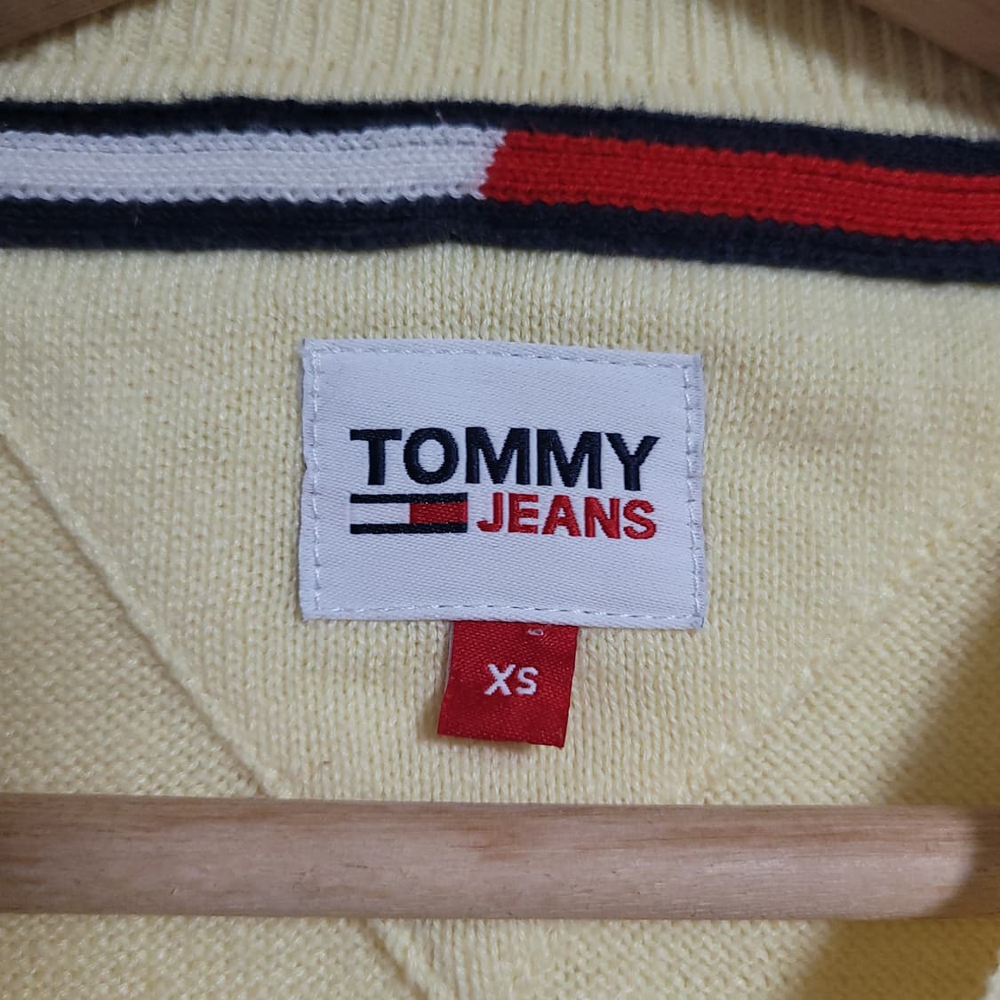 (XS) TOMMY JEANS 타미진스 옐로우 니트 끈나시 가디건 세트 상품이미지7