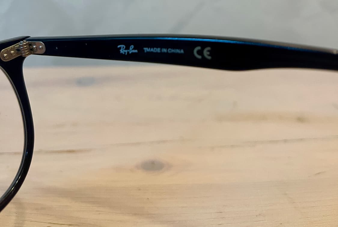 Rayban레이밴 블랙 유광 뿔테 안경 (아시안핏/52사이즈) 상품이미지3