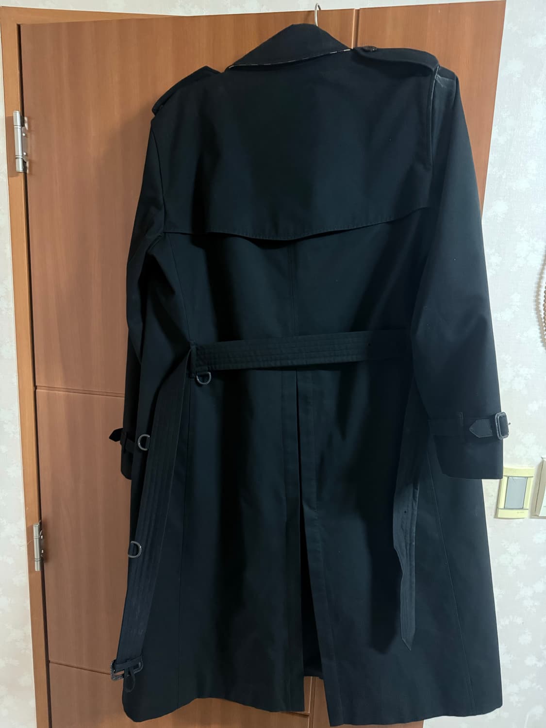 버버리 롱 켄싱턴 헤리티지 트렌치 코트-블랙 50 상품이미지2